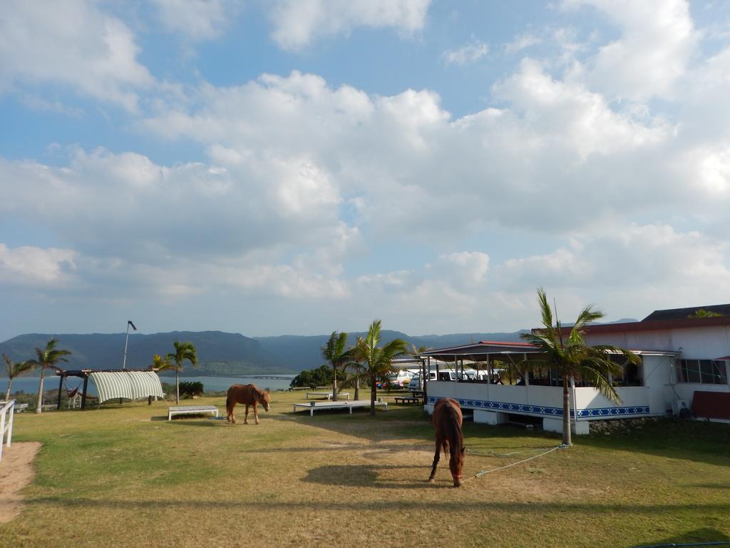 Iriomotejima Monsoon Hotel Urauchi Buitenkant foto